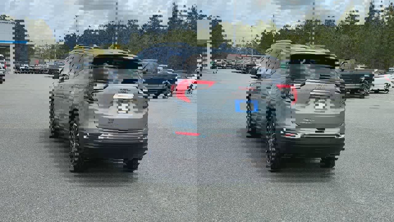 Used 2023 GMC Terrain SLT image 7