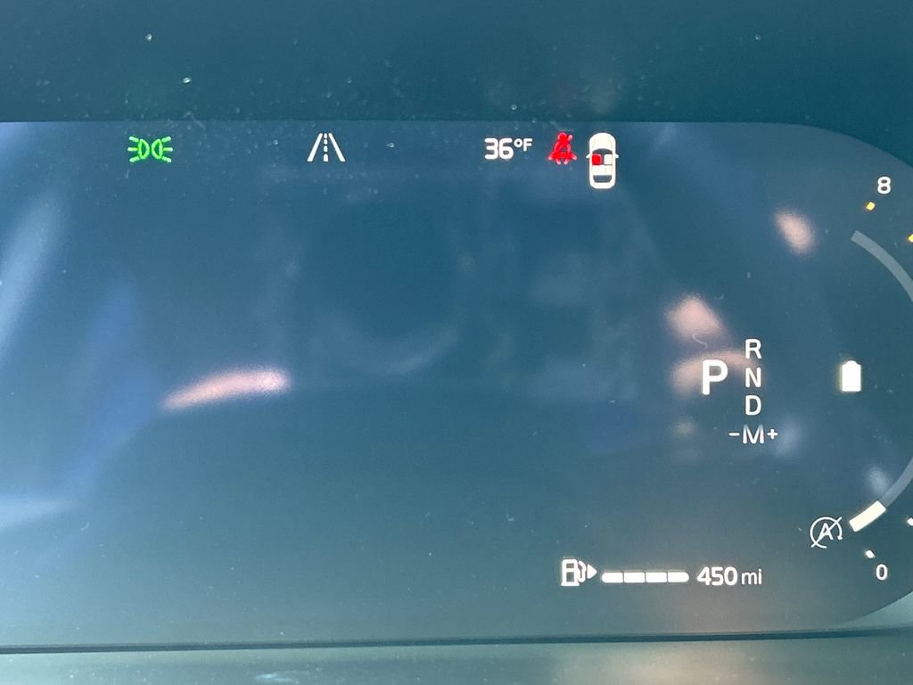 New 2026 Volvo XC40 B5 Plus w/ Climate Package AWD/4WD image 15
