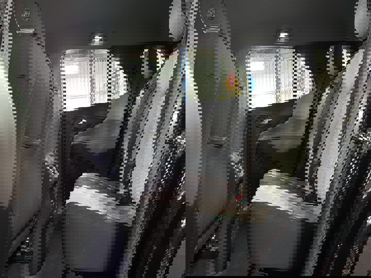 Used 2021 Chevrolet Equinox LS image 8