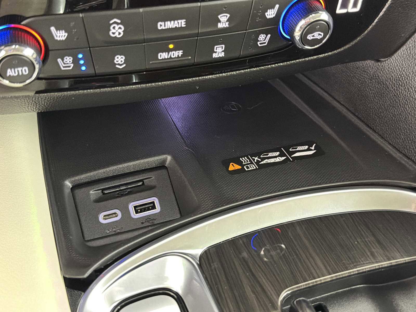 Certified 2024 Buick Enclave Premium w/ Sport Touring Edition image 35