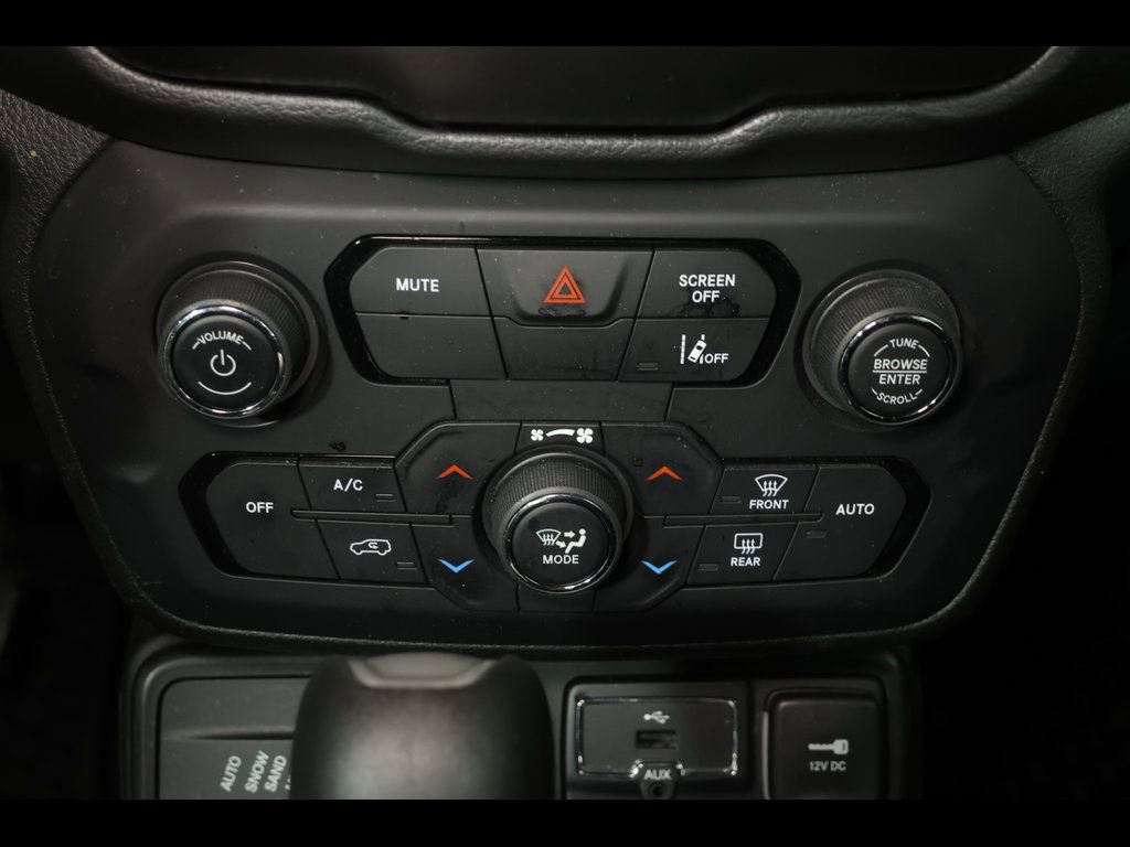 Used 2021 Jeep Renegade Latitude w/ Convenience Group image 25