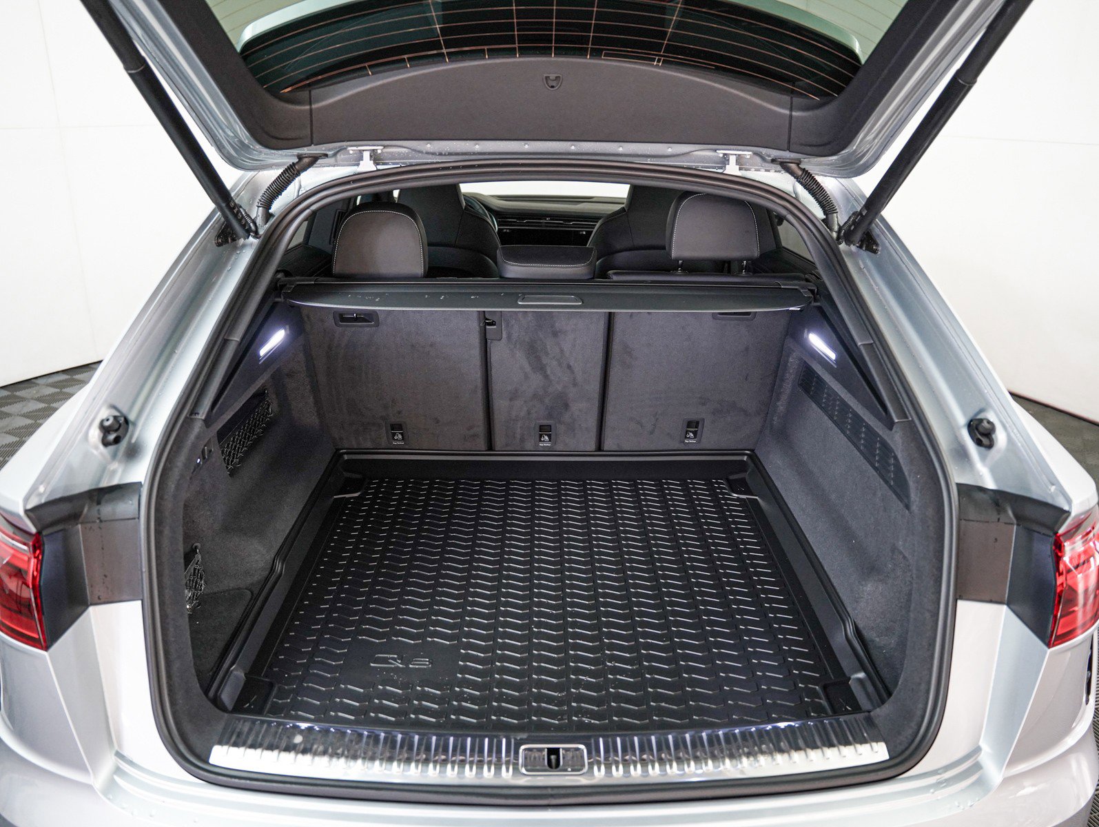 New 2026 Audi RS Q8 performance image 8