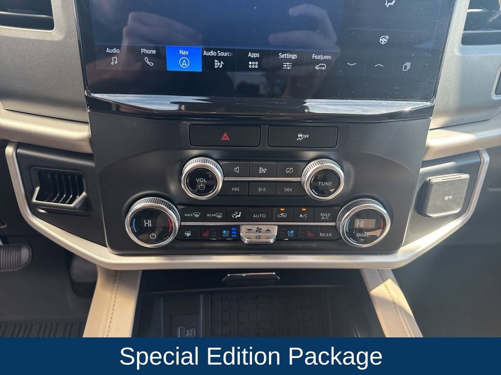 Used 2023 Ford Expedition XLT image 21