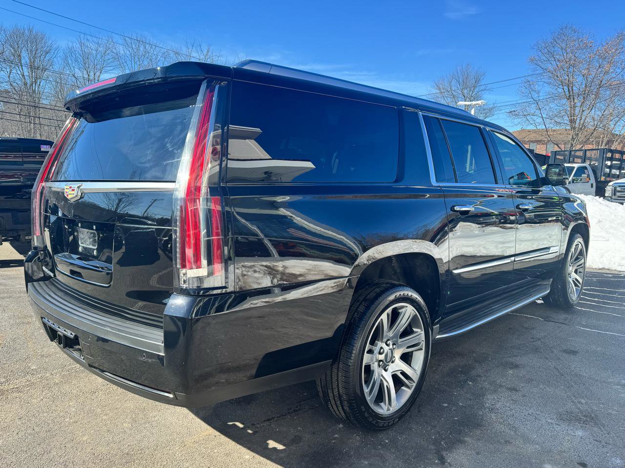 Used 2016 Cadillac Escalade ESV Luxury image 8