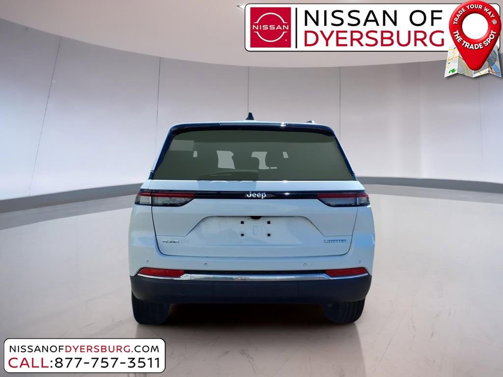 Used 2023 Jeep Grand Cherokee Limited image 4