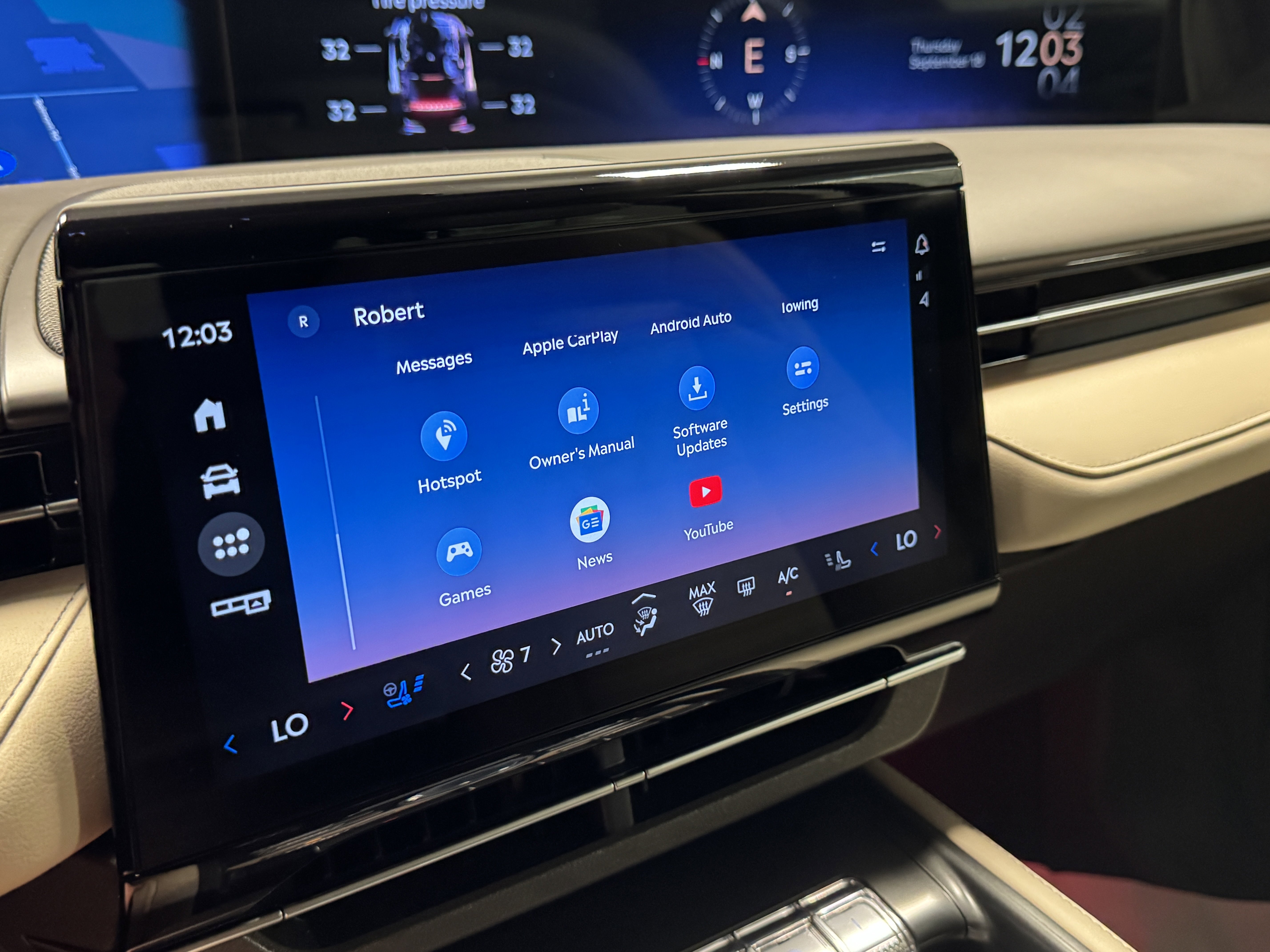 Used 2024 Lincoln Nautilus Reserve image 25