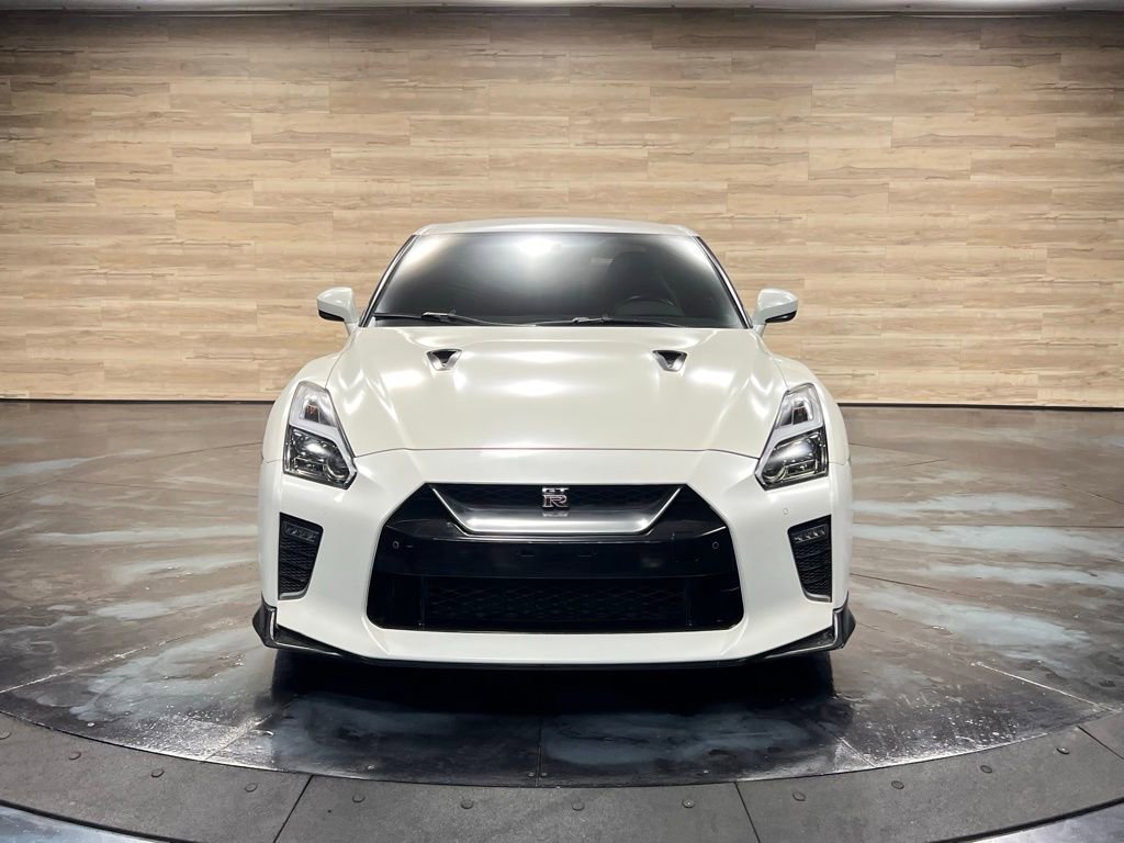 Used 2020 Nissan GT-R Premium image 5