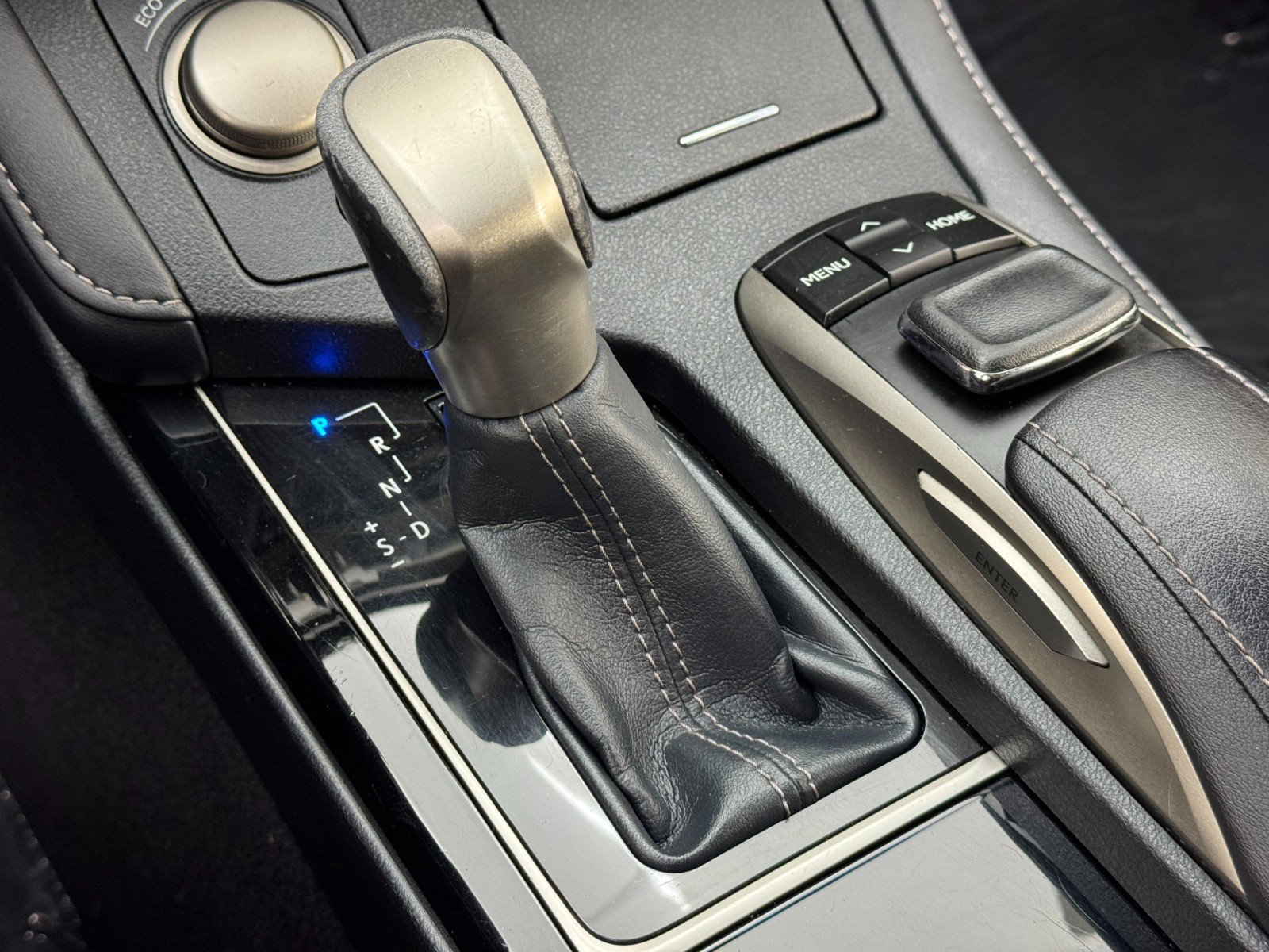 Used 2016 Lexus ES 350 w/ Navigation System Package image 30