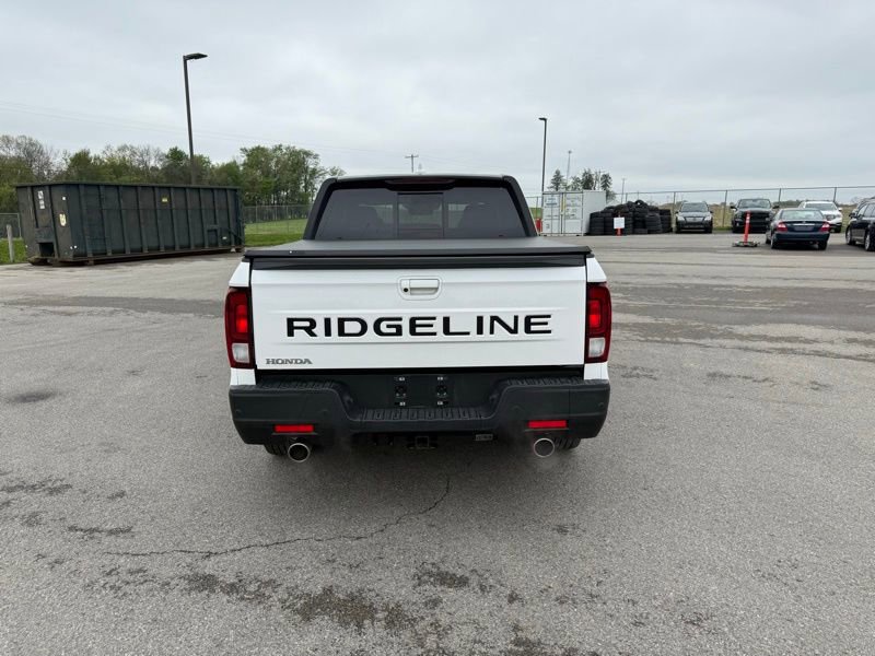 Used 2025 Honda Ridgeline Black Edition image 7