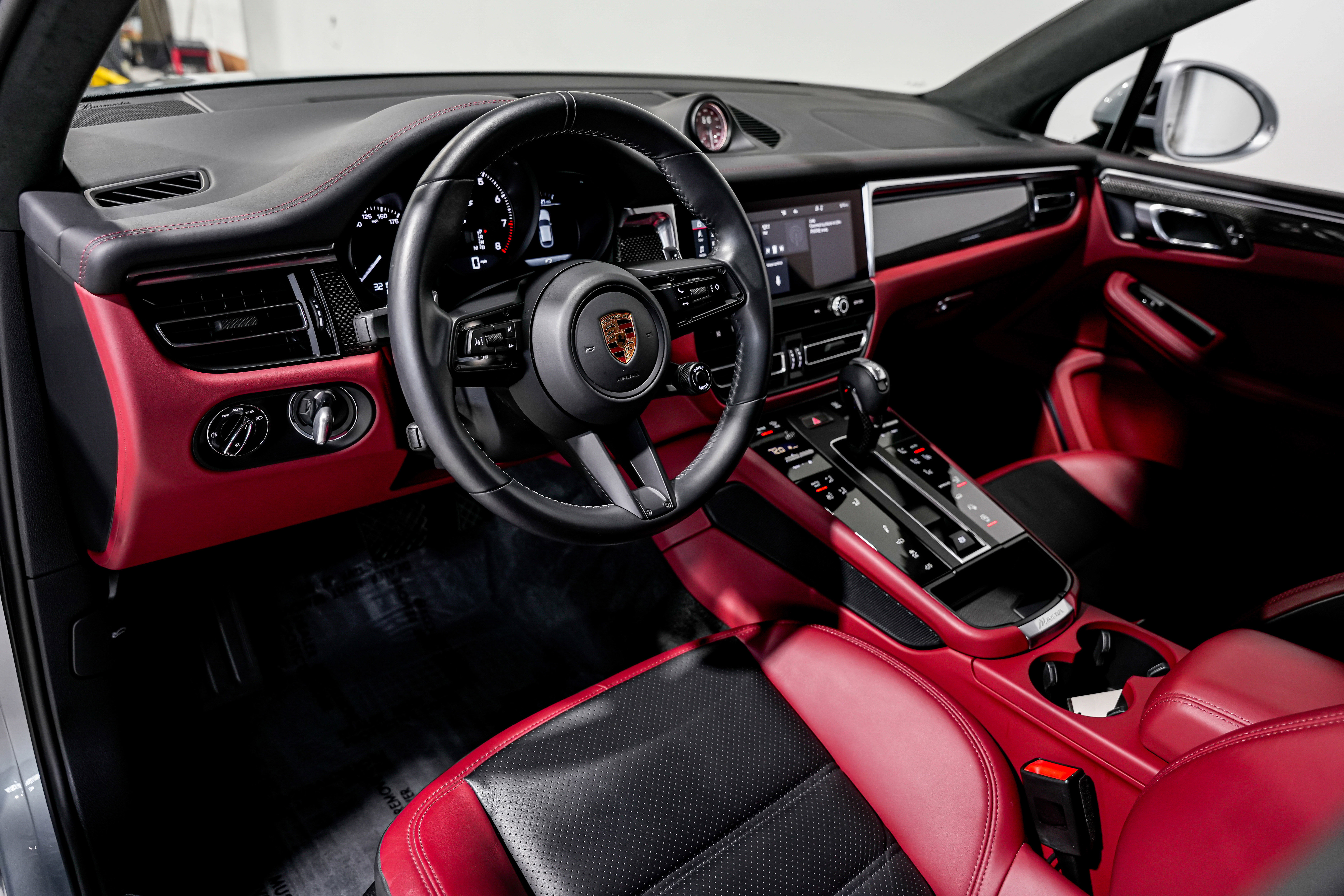 Used 2022 Porsche Macan GTS w/ Sport Chrono Package image 20