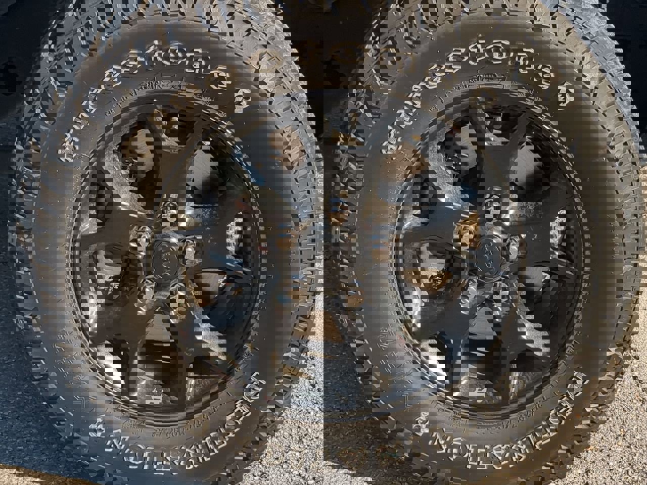 Used 2019 Jeep Wrangler Unlimited Sahara w/ Safety Group image 11