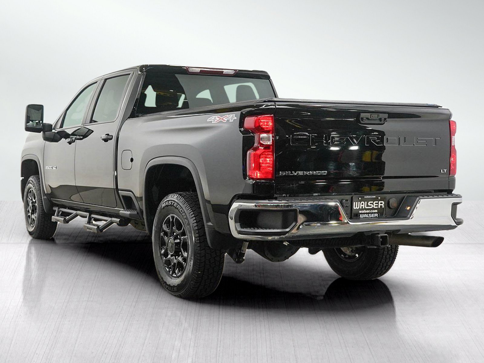 Used 2024 Chevrolet Silverado 2500 LT w/ Convenience Package AWD/4WD image 3