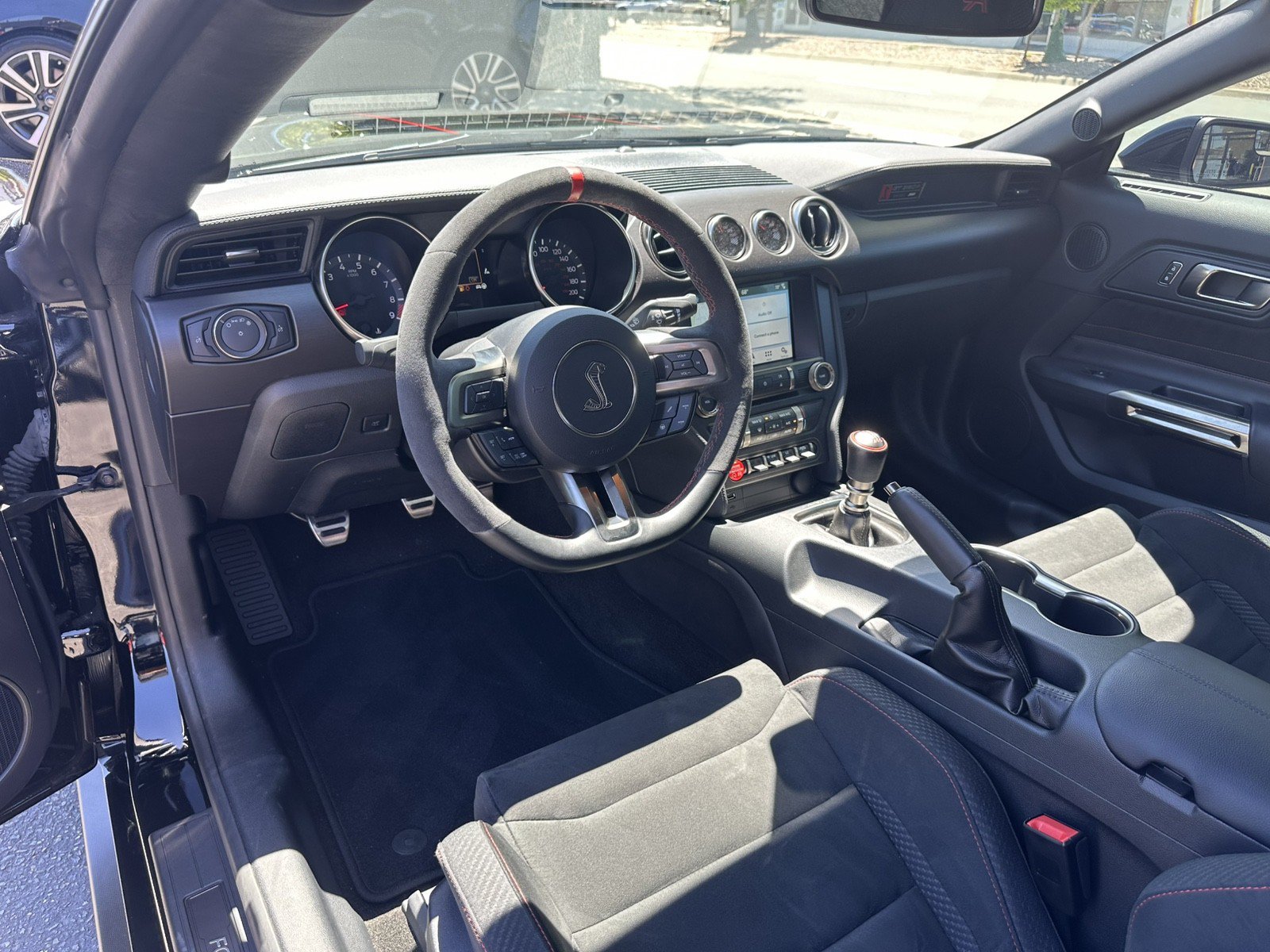 Used 2018 Ford Mustang Shelby GT350 RWD image 16