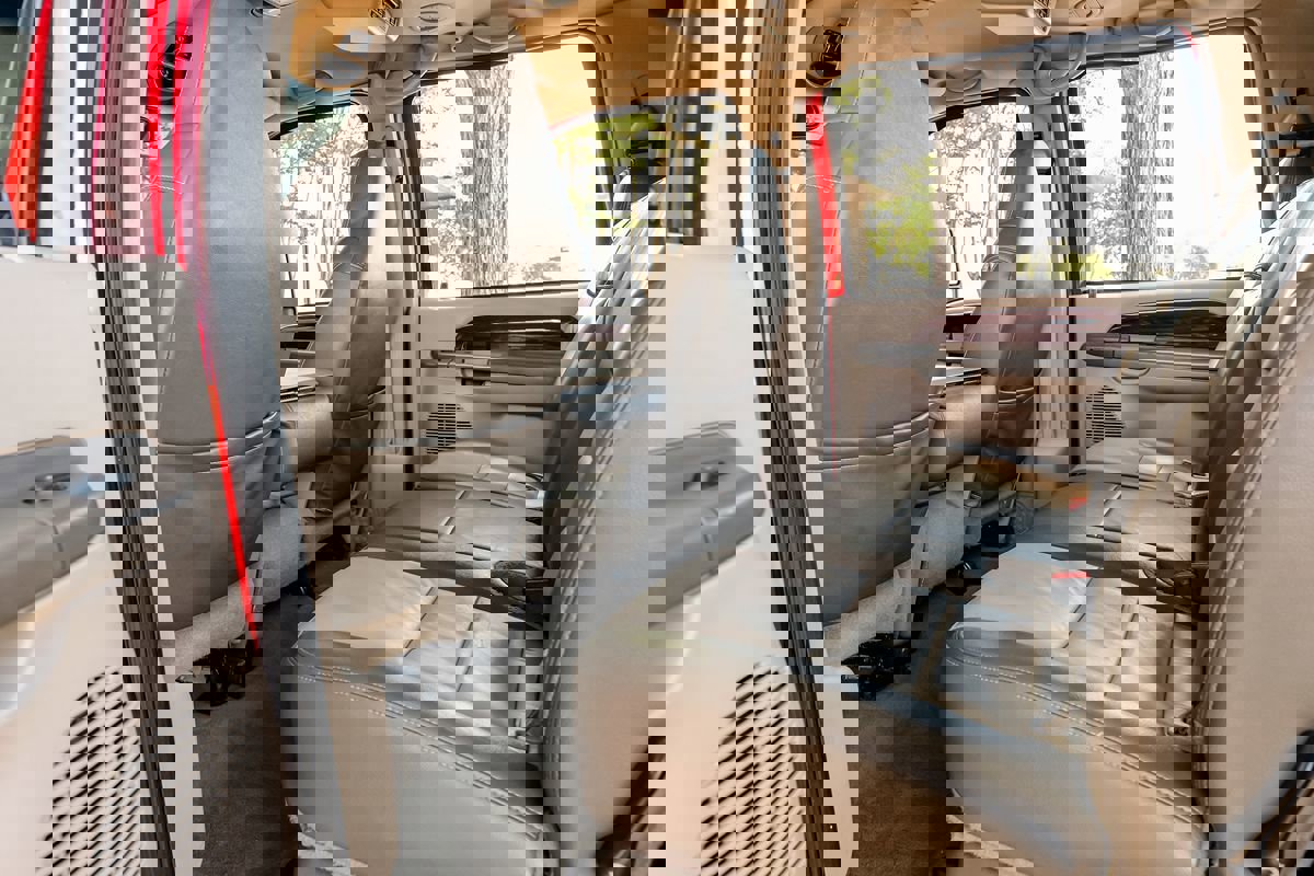 Used 2004 Ford Excursion Eddie Bauer image 30