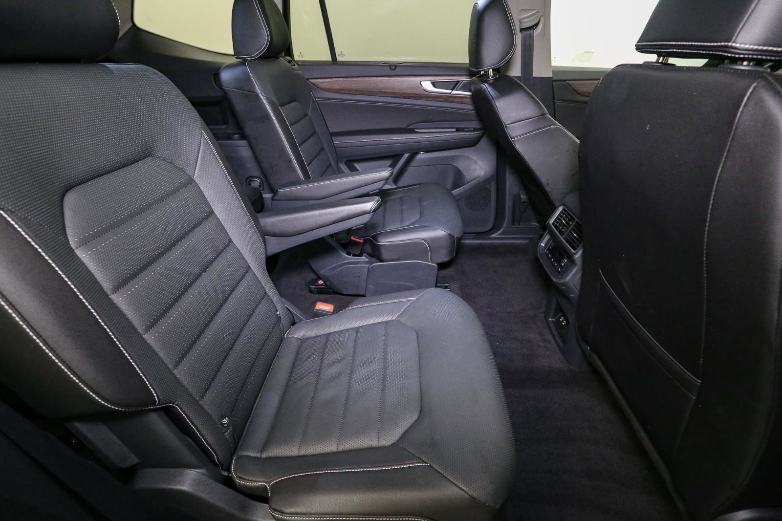 Certified 2025 Volkswagen Atlas SEL image 24