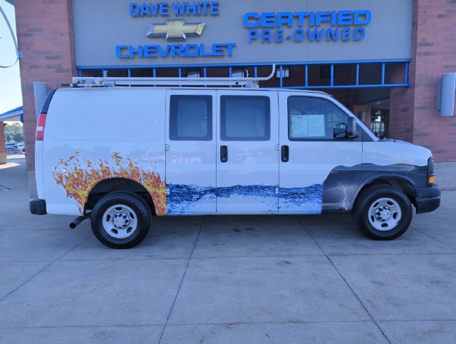 Used 2016 Chevrolet Express 2500 RWD image 8