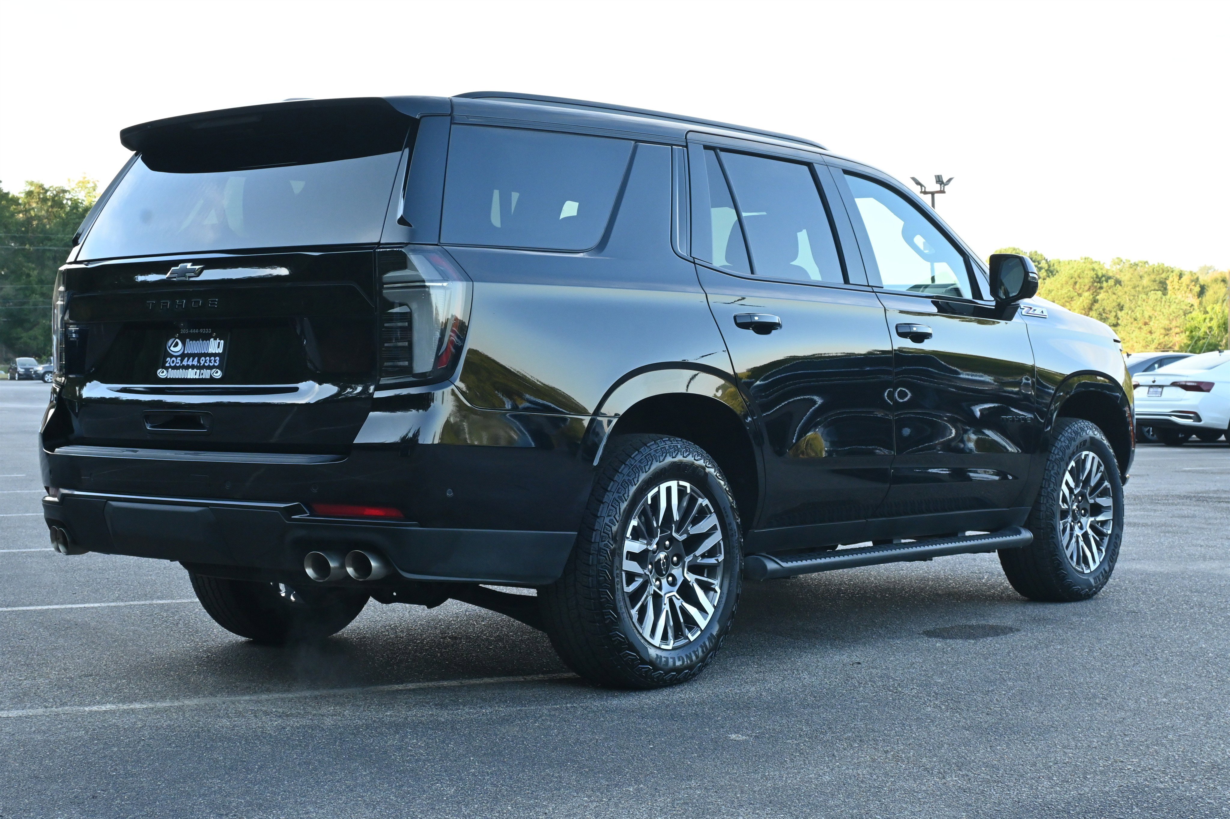 Used 2025 Chevrolet Tahoe Z71 w/ Comfort Package image 9