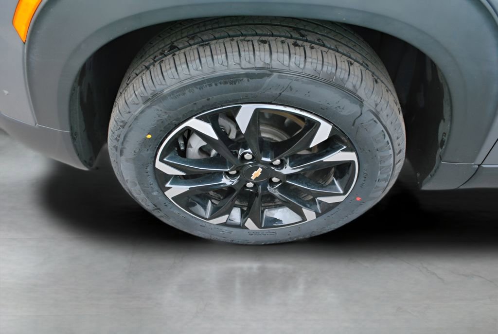 Used 2021 Chevrolet TrailBlazer LT w/ Convenience Package image 11