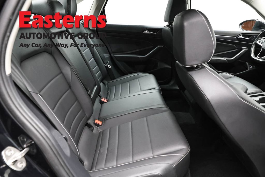 Used 2024 Volkswagen Jetta SE image 22