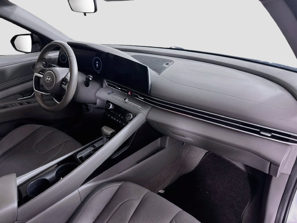Used 2023 Hyundai Elantra SEL w/ Convenience Package FWD image 30