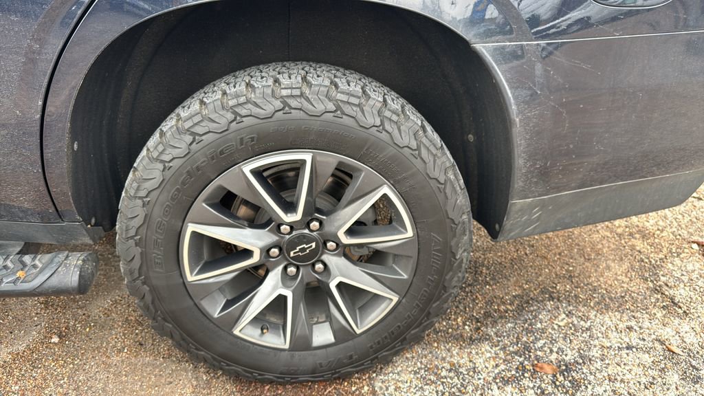 Used 2021 Chevrolet Tahoe Z71 w/ Luxury Package image 17