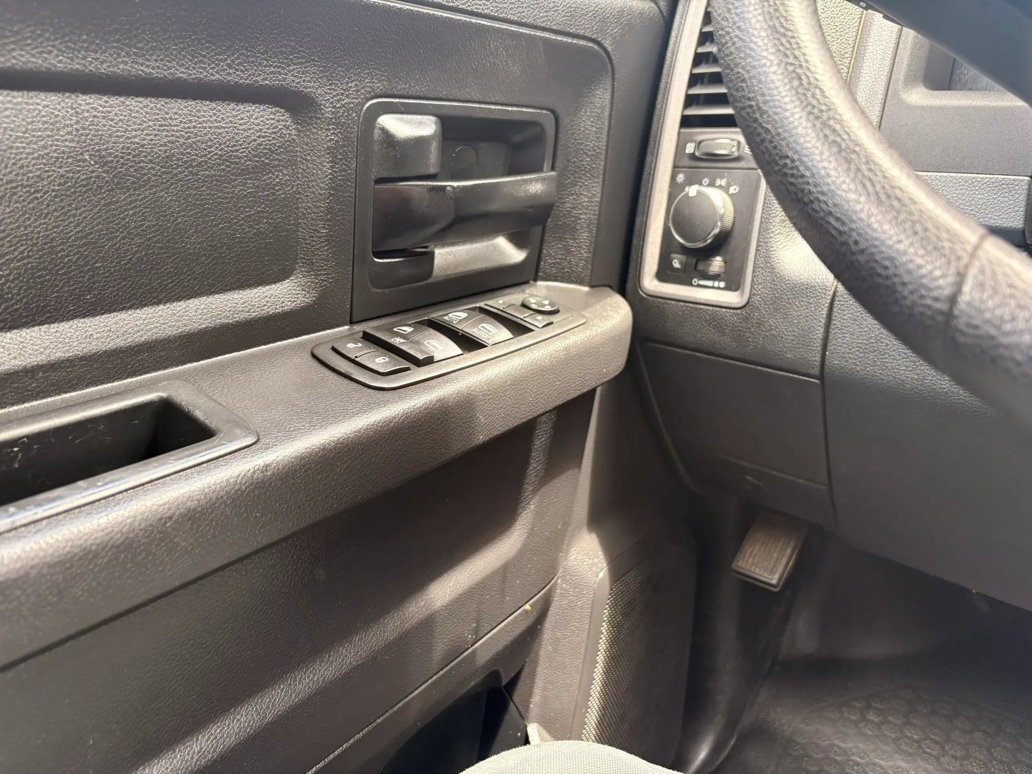 Used 2015 RAM 1500 Tradesman w/ Popular Equipment Group AWD/4WD image 24