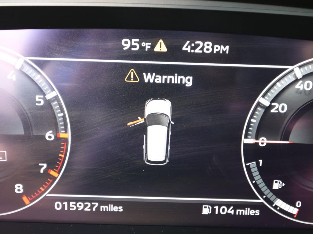 Used 2024 Mitsubishi Outlander SE Black Edition image 19