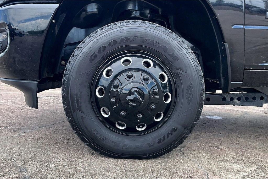 Used 2025 RAM 3500 Laramie w/ Night Edition AWD/4WD image 35
