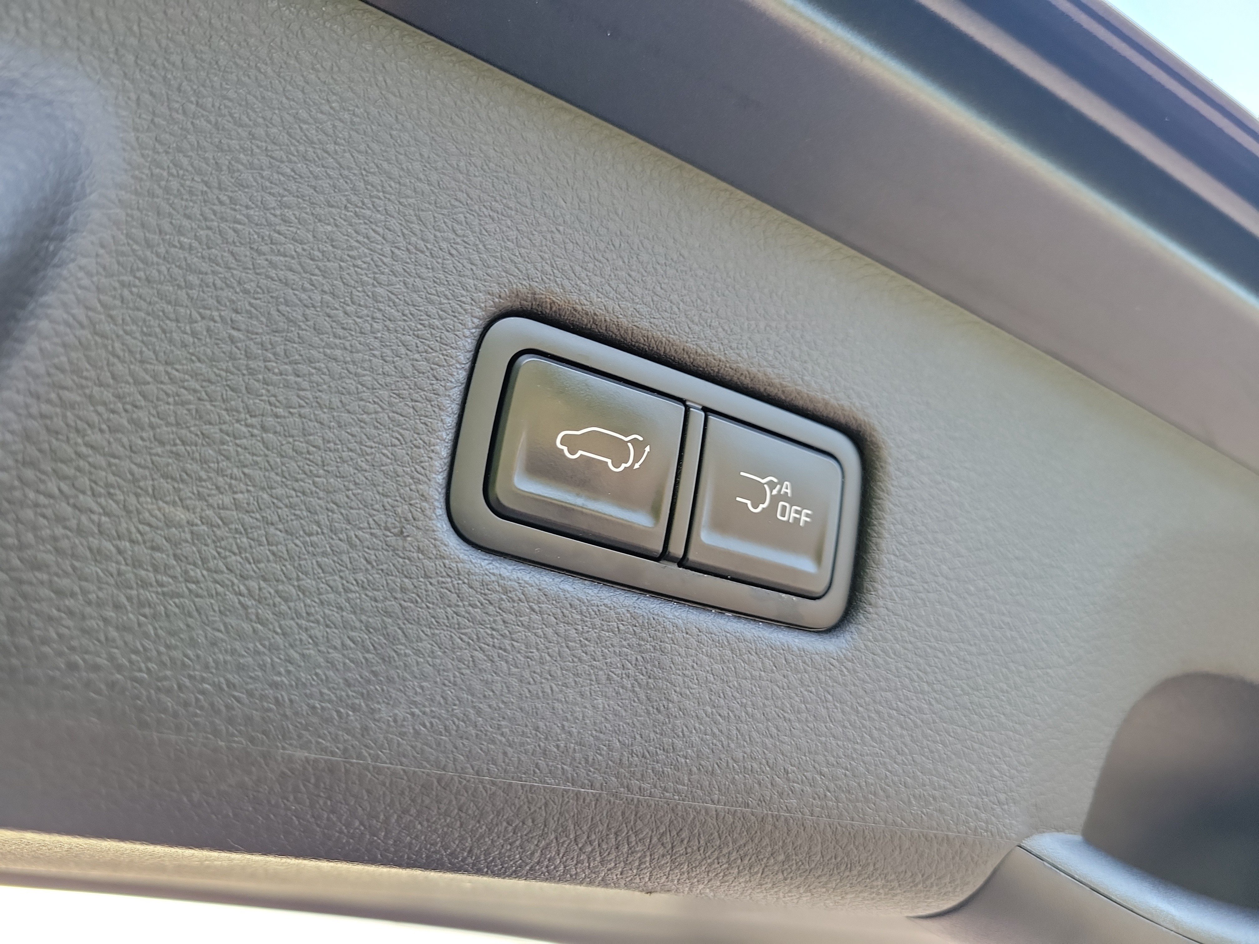 Used 2022 Kia Carnival EX FWD image 14