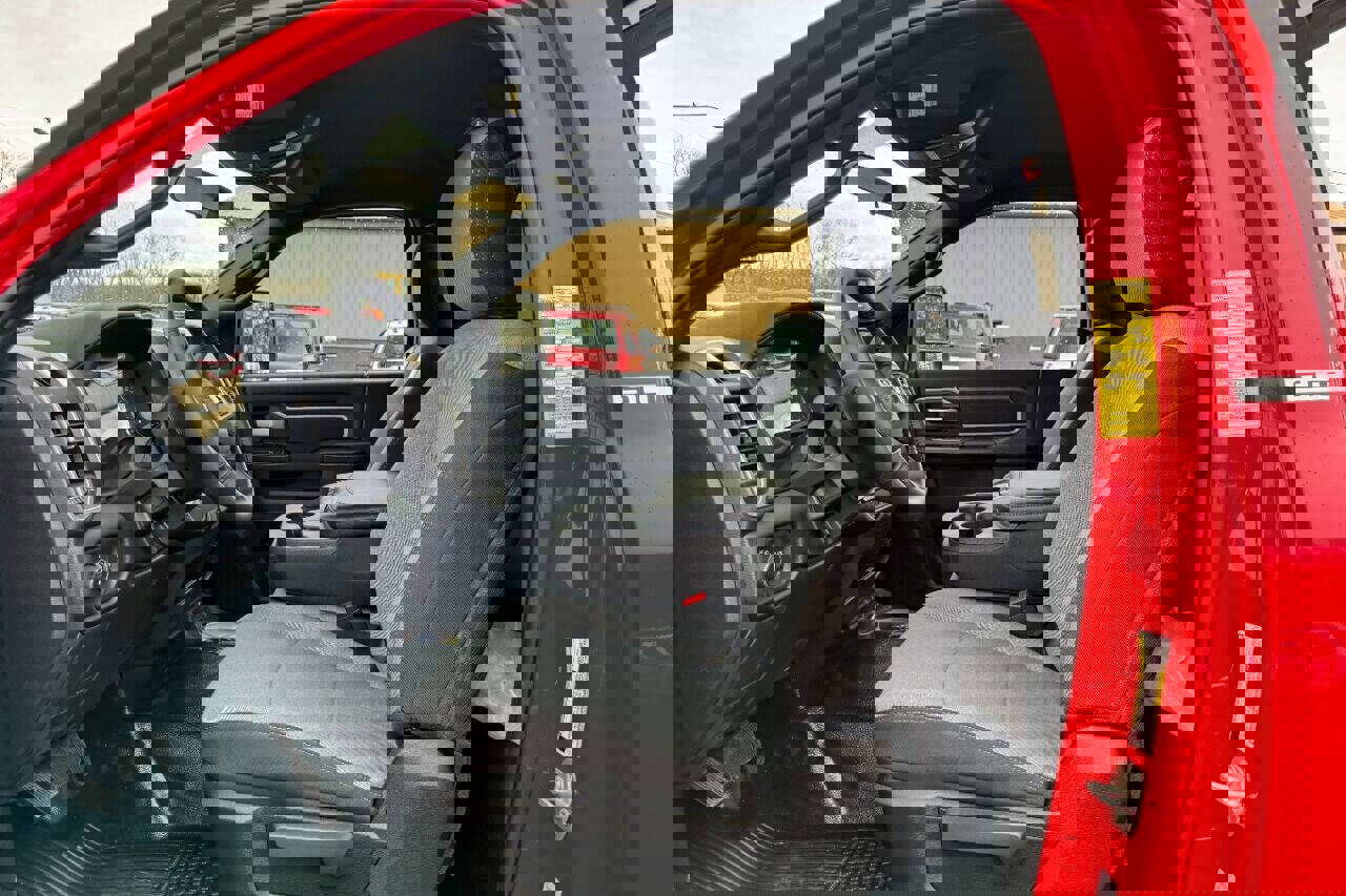 Used 2024 RAM 5500 SLT w/ Quick Order Package 2YG SLT image 16