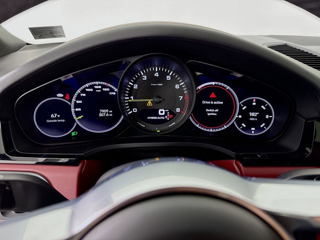 Certified 2023 Porsche Cayenne Platinum Edition w/ Premium Package Plus (PIA) image 16