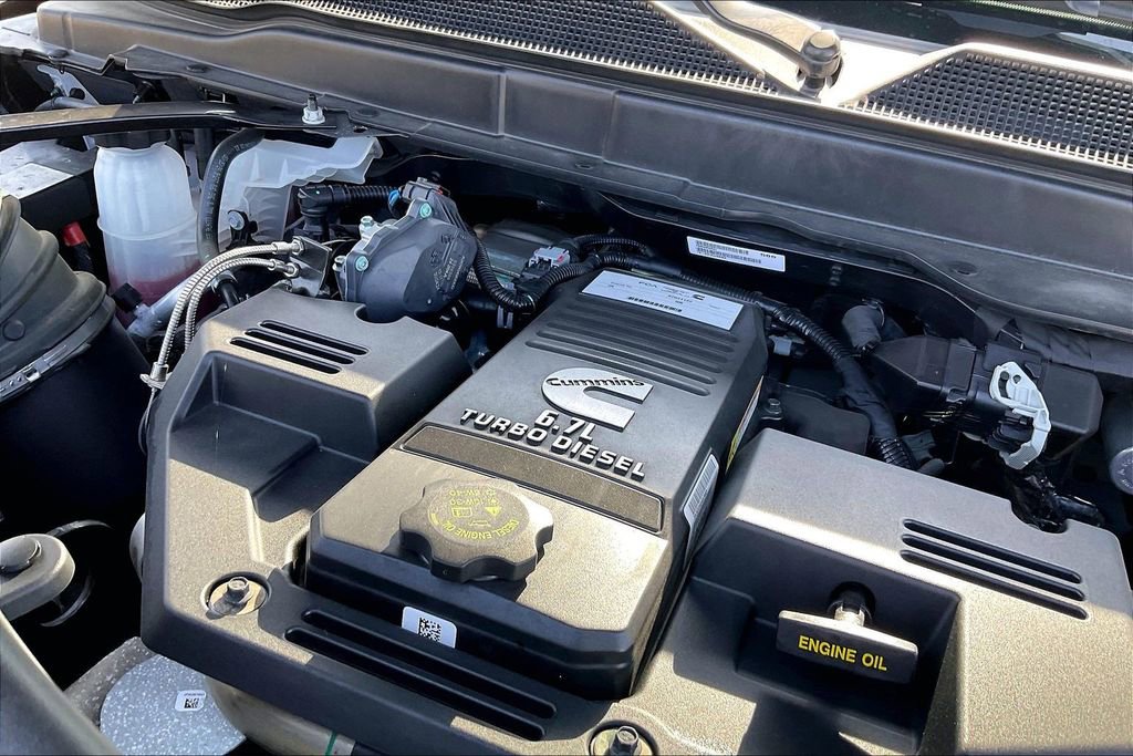Used 2024 RAM 3500 Limited AWD/4WD image 31