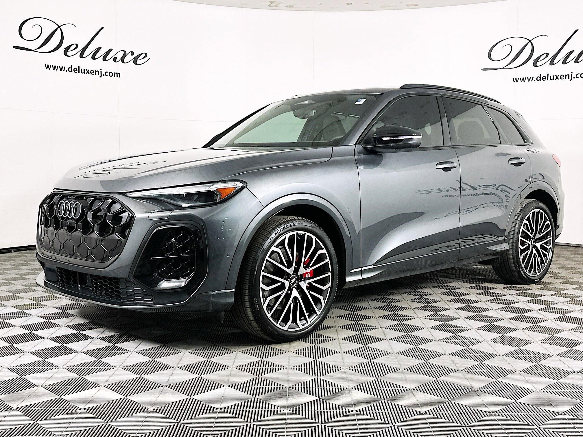 Used 2025 Audi SQ5 Premium Plus w/ Premium Plus Package image 3
