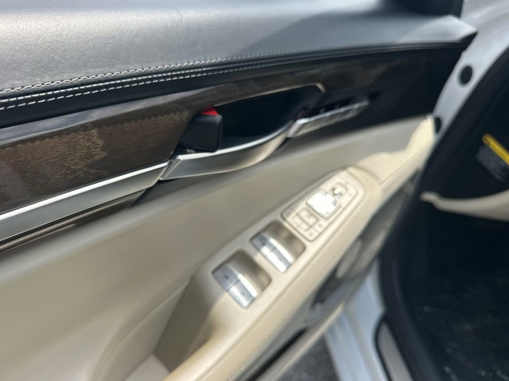 Used 2018 Genesis G90 5.0 Ultimate RWD image 19