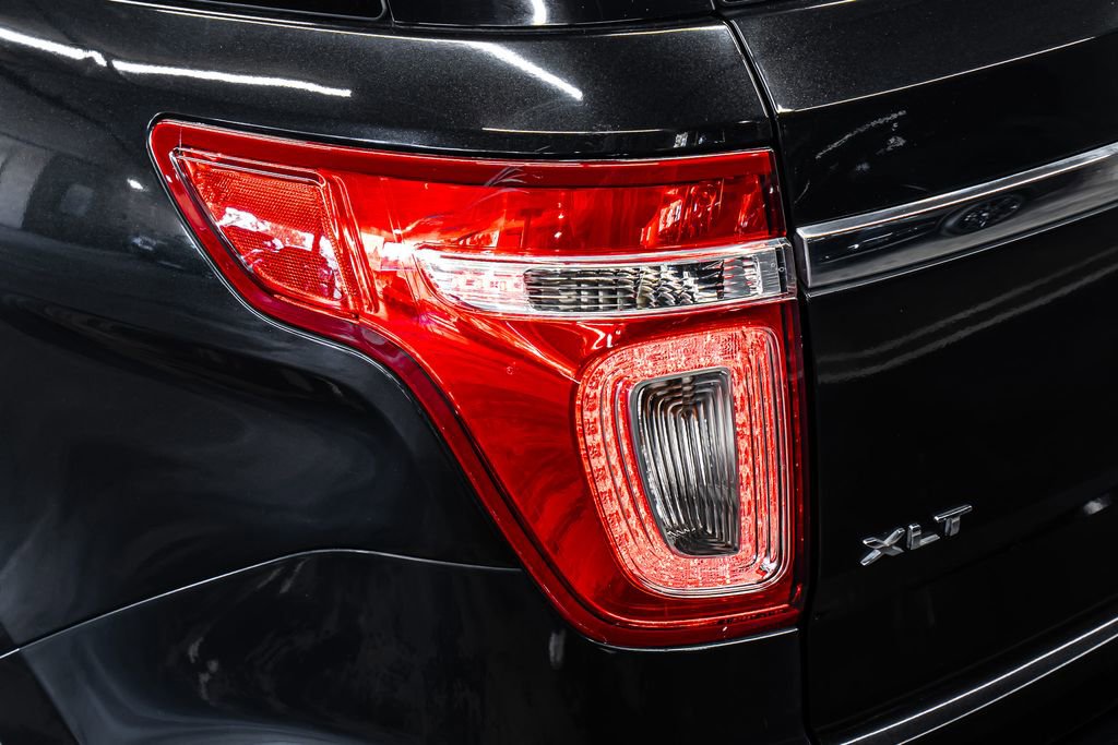 Used 2013 Ford Explorer XLT image 14