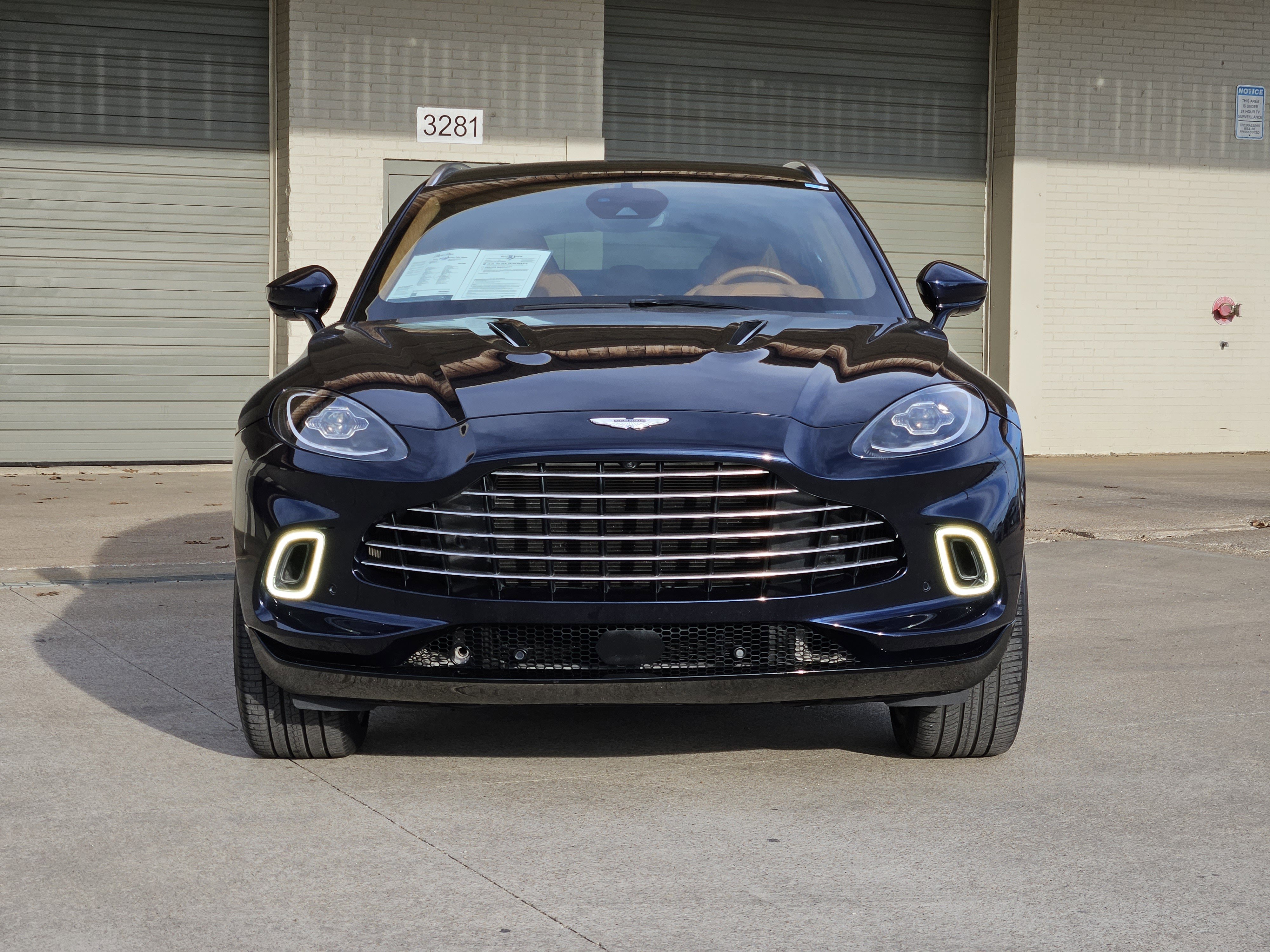 Used 2021 Aston Martin DBX image 6