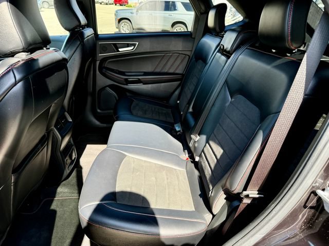 Used 2022 Ford Edge ST-Line AWD/4WD image 11