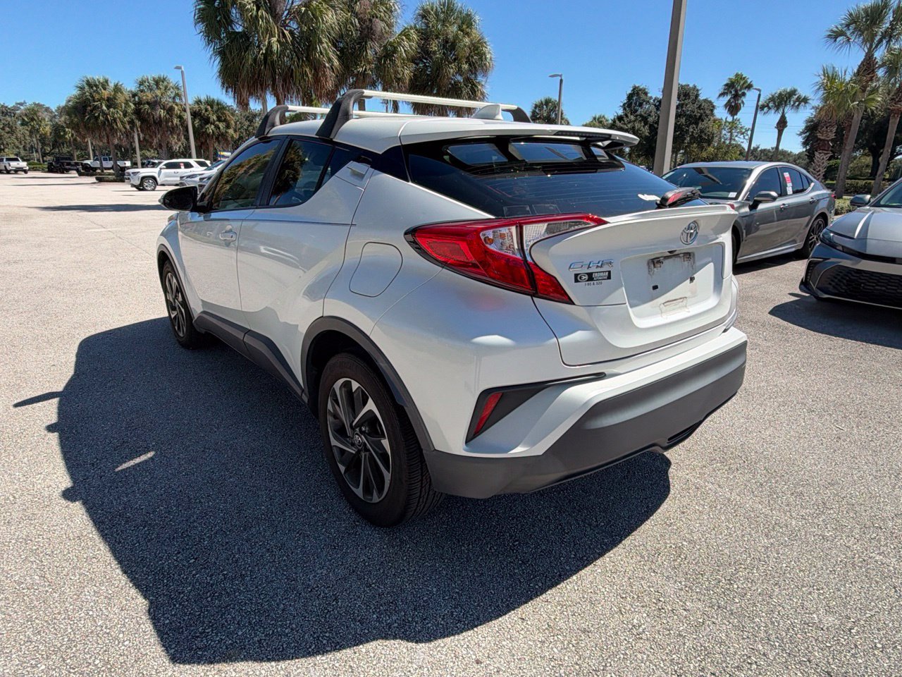 Used 2021 Toyota C-HR LE FWD image 3