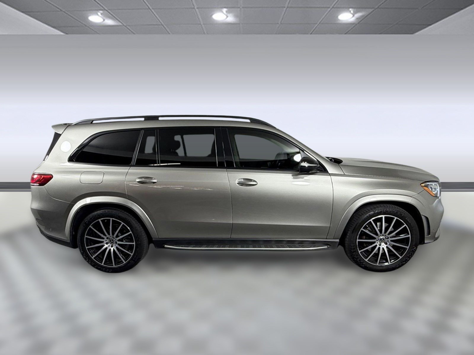 Used 2023 Mercedes-Benz GLS 450 4MATIC image 8