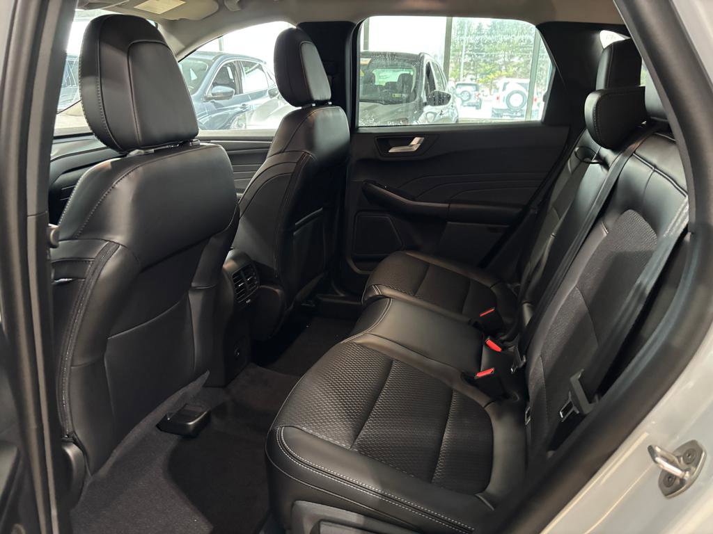 New 2026 Ford Escape SE FWD image 11