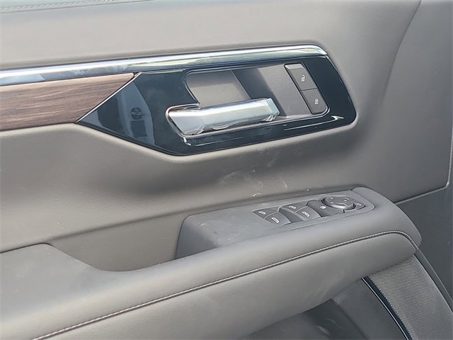 New 2026 Chevrolet Suburban LS image 19