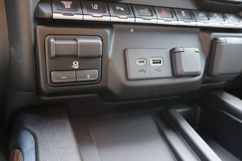 Used 2021 Chevrolet Silverado 2500 High Country w/ Z71 Off-Road Package image 18