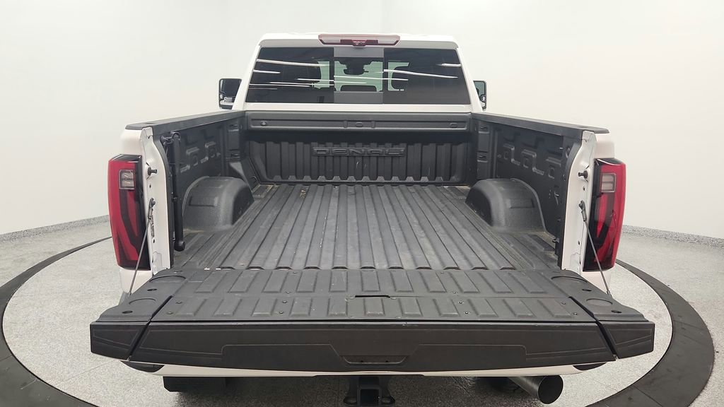 Used 2024 GMC Sierra 3500 Denali Ultimate AWD/4WD image 18