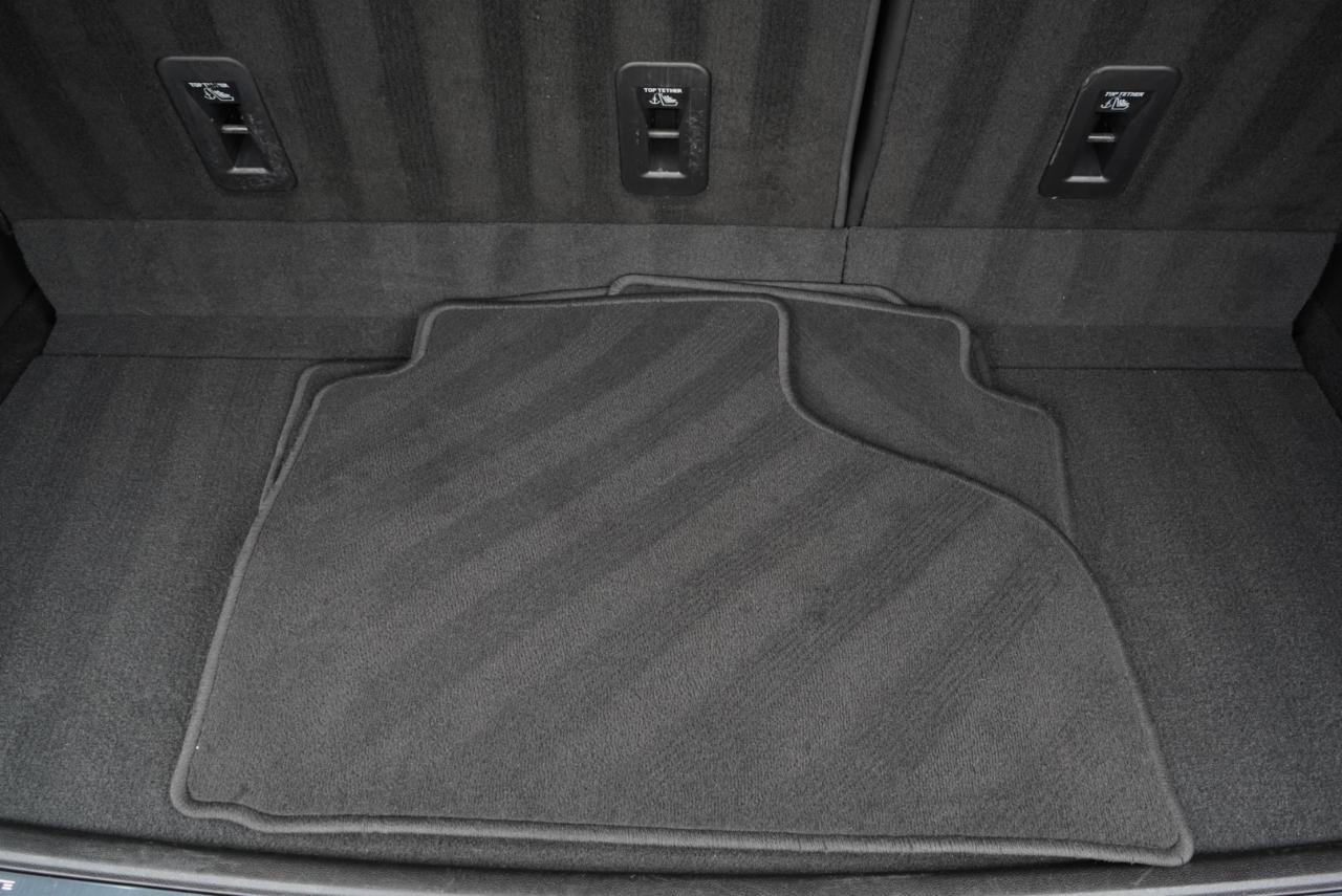 Used 2022 Cadillac Escalade Luxury image 59