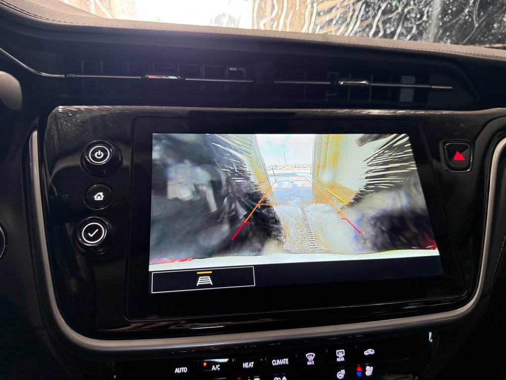 Used 2023 Chevrolet Bolt EUV LT w/ Convenience Package FWD image 16