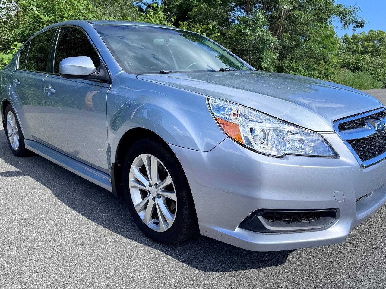 Used 2014 Subaru Legacy 2.5i Premium AWD/4WD image 1