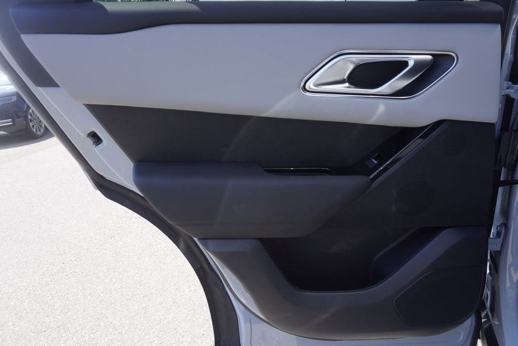 New 2026 Land Rover Range Rover Velar Dynamic SE image 28