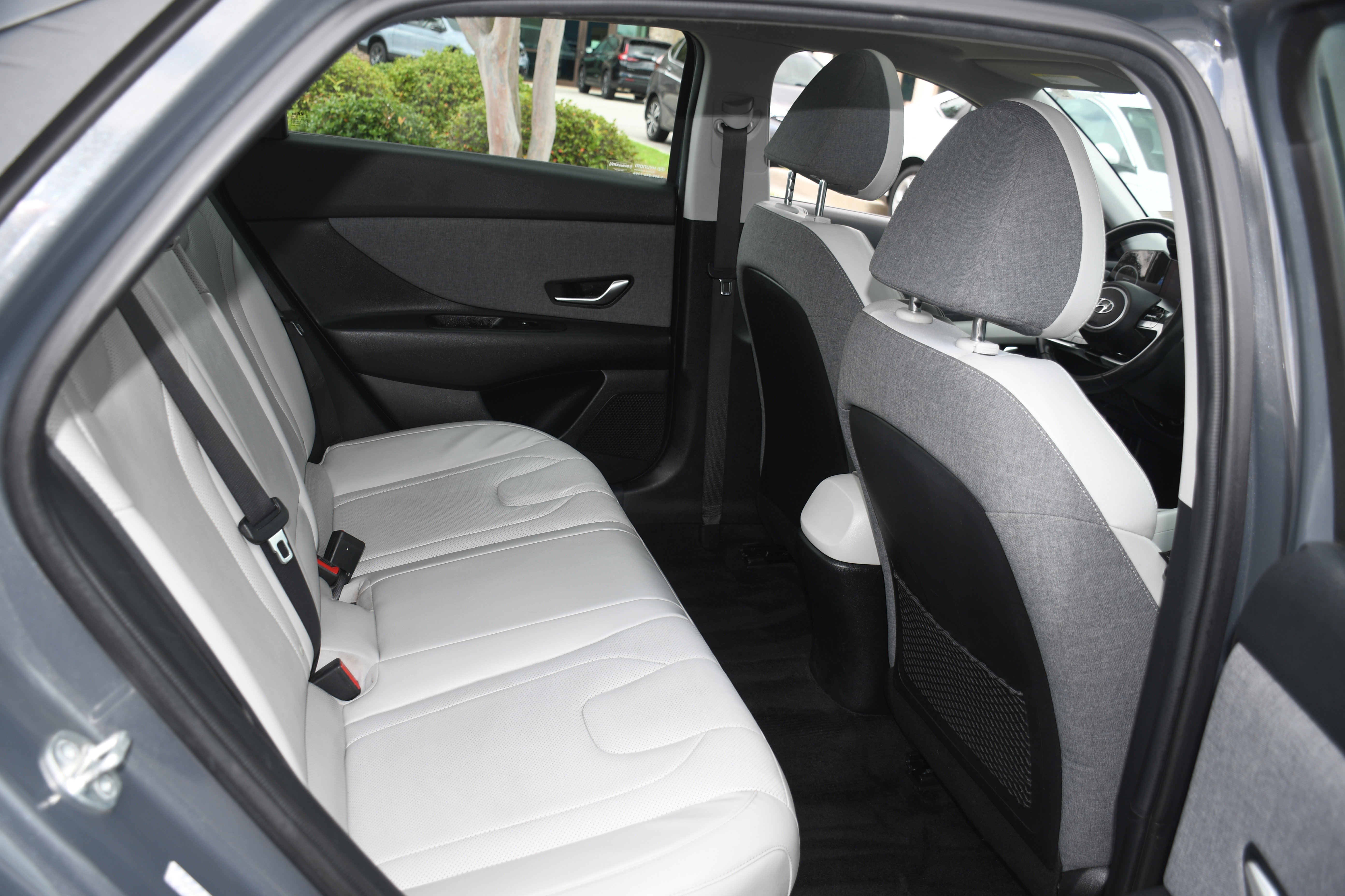 Used 2023 Hyundai Elantra Limited w/ Cargo Package FWD image 19