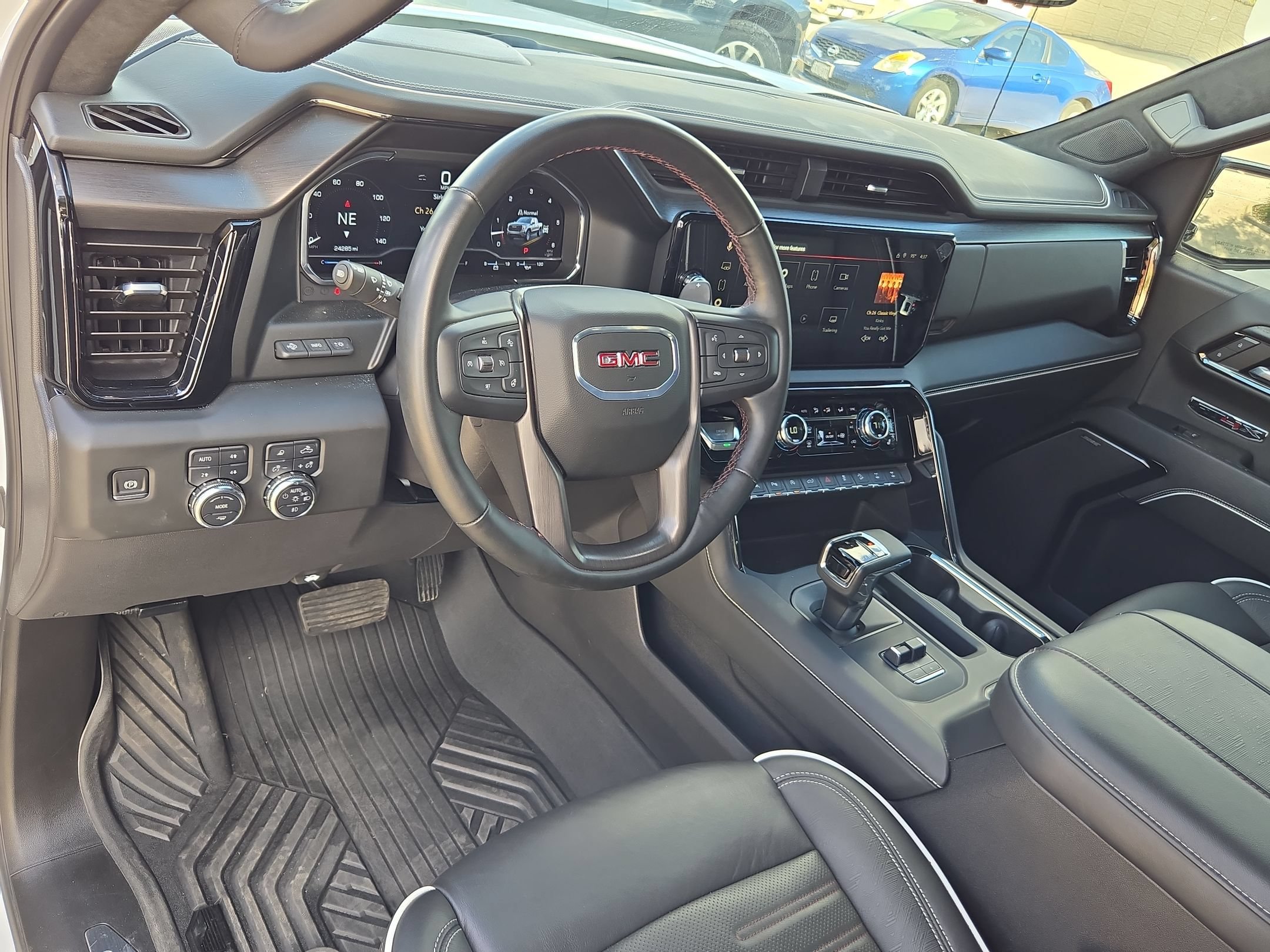 Certified 2025 GMC Sierra 1500 AT4X w/ AT4X AEV Edition AWD/4WD image 10