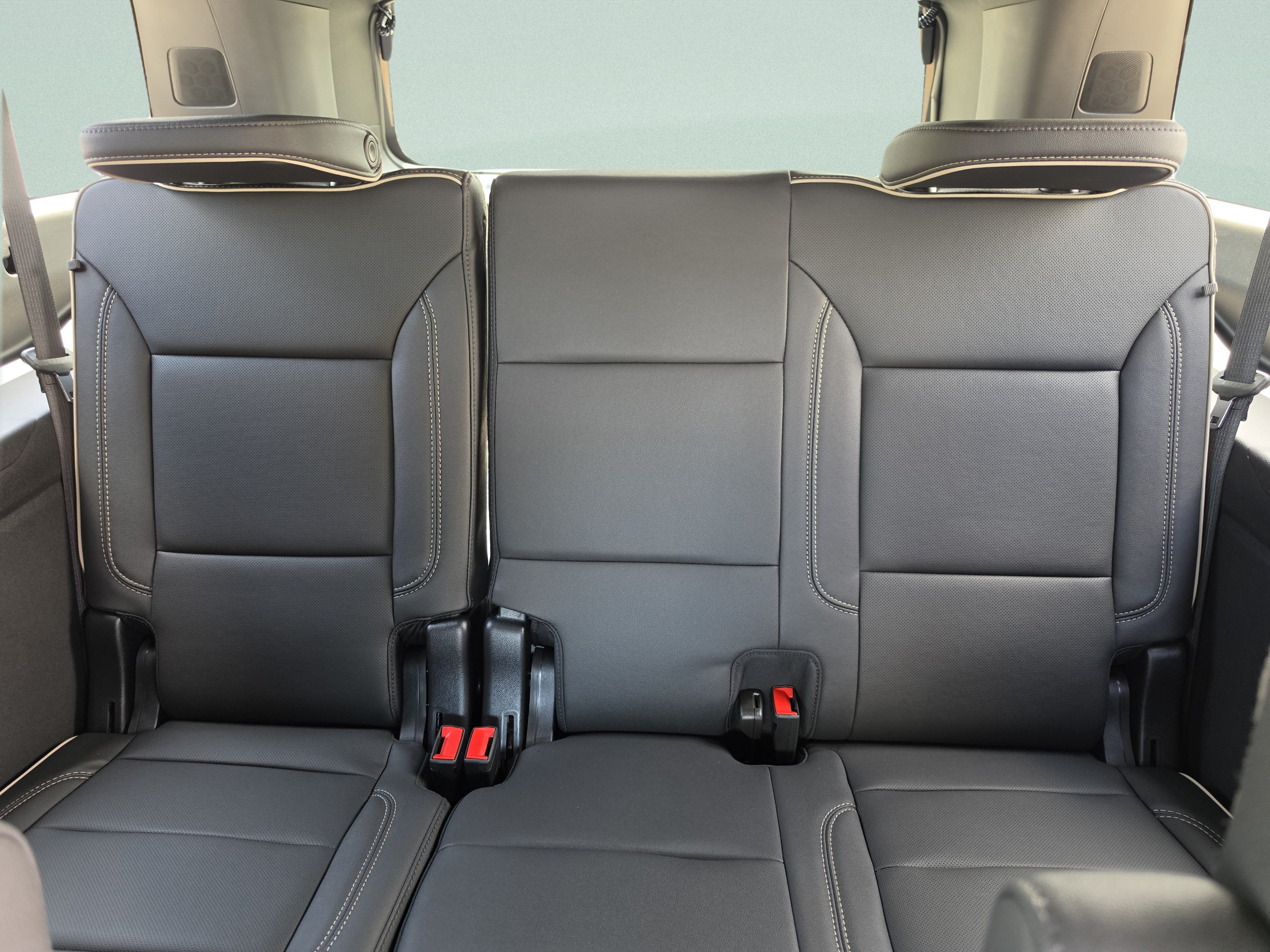 New 2026 Chevrolet Suburban Premier w/ Sun And Tow Package RWD image 24